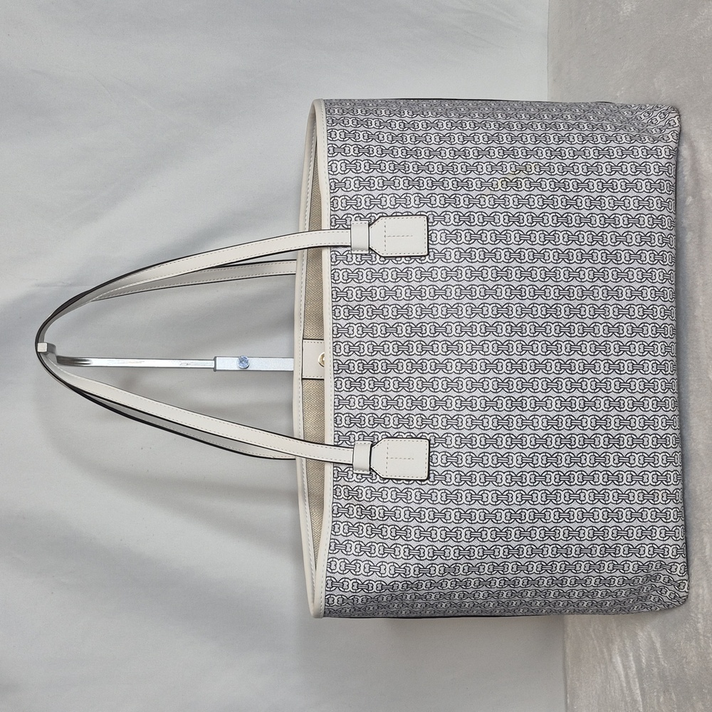 Tory Burch VACATION Patterned Tote Bag - Picture 7 of 17